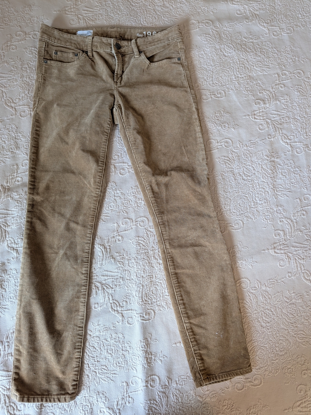 GAP Slim Corduroy Pants in Taupe